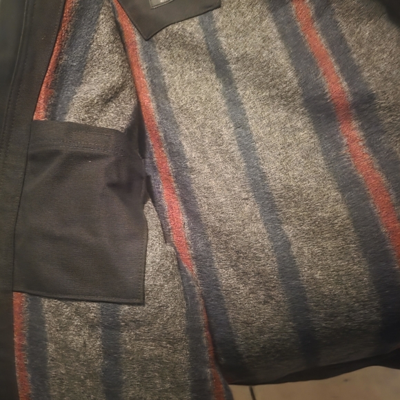 Carhartt Men's Black Jacket - Picture 8 of 12